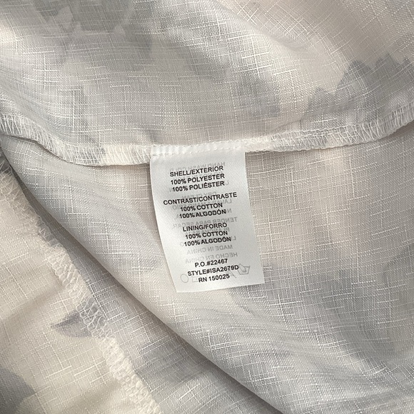 Jacqui E Elegant Cream and Gray Blouse - Picture 7 of 7